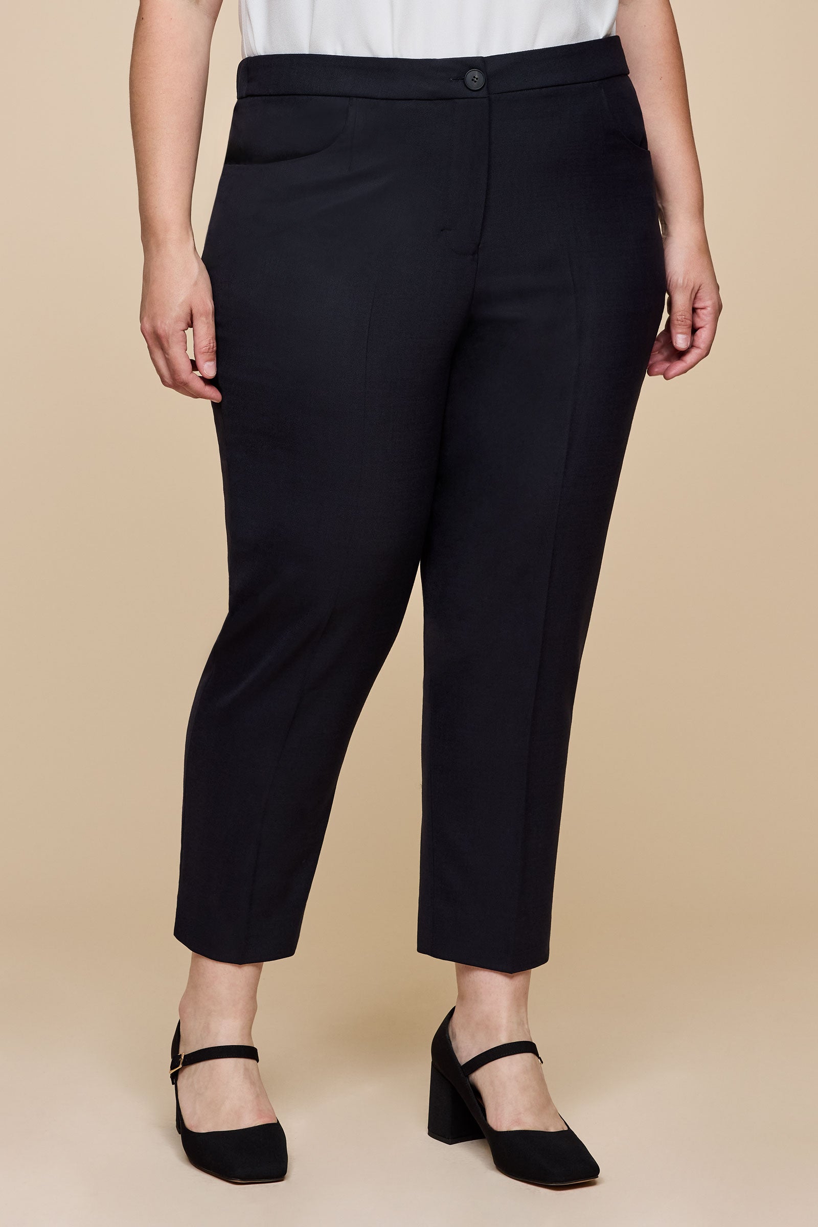 Plus-size black trousers THE HOUR