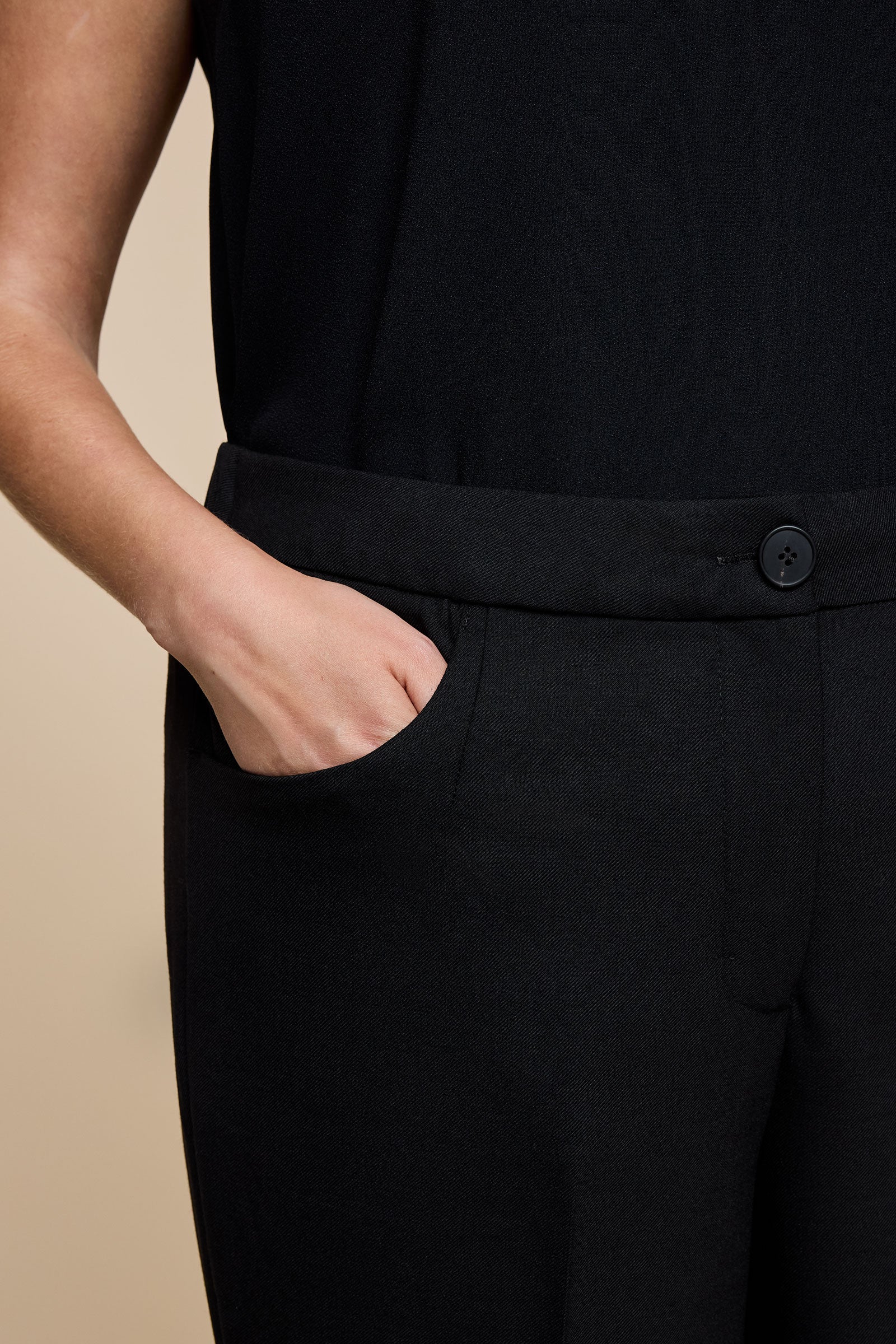 Plus-size quality wool trousers THE HOUR