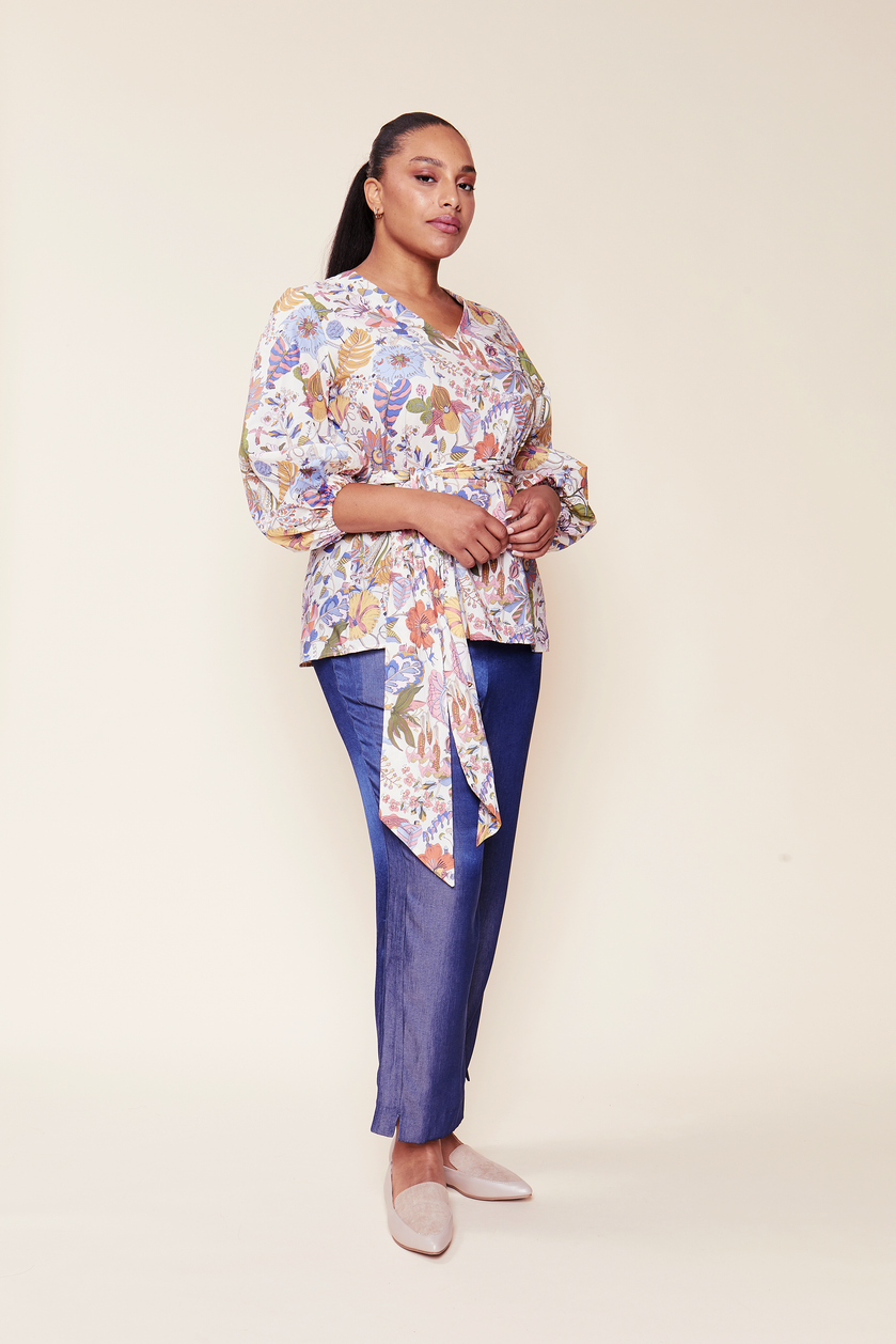 Fantasy Garden Print Cotton Blouse Plus-size THE HOUR