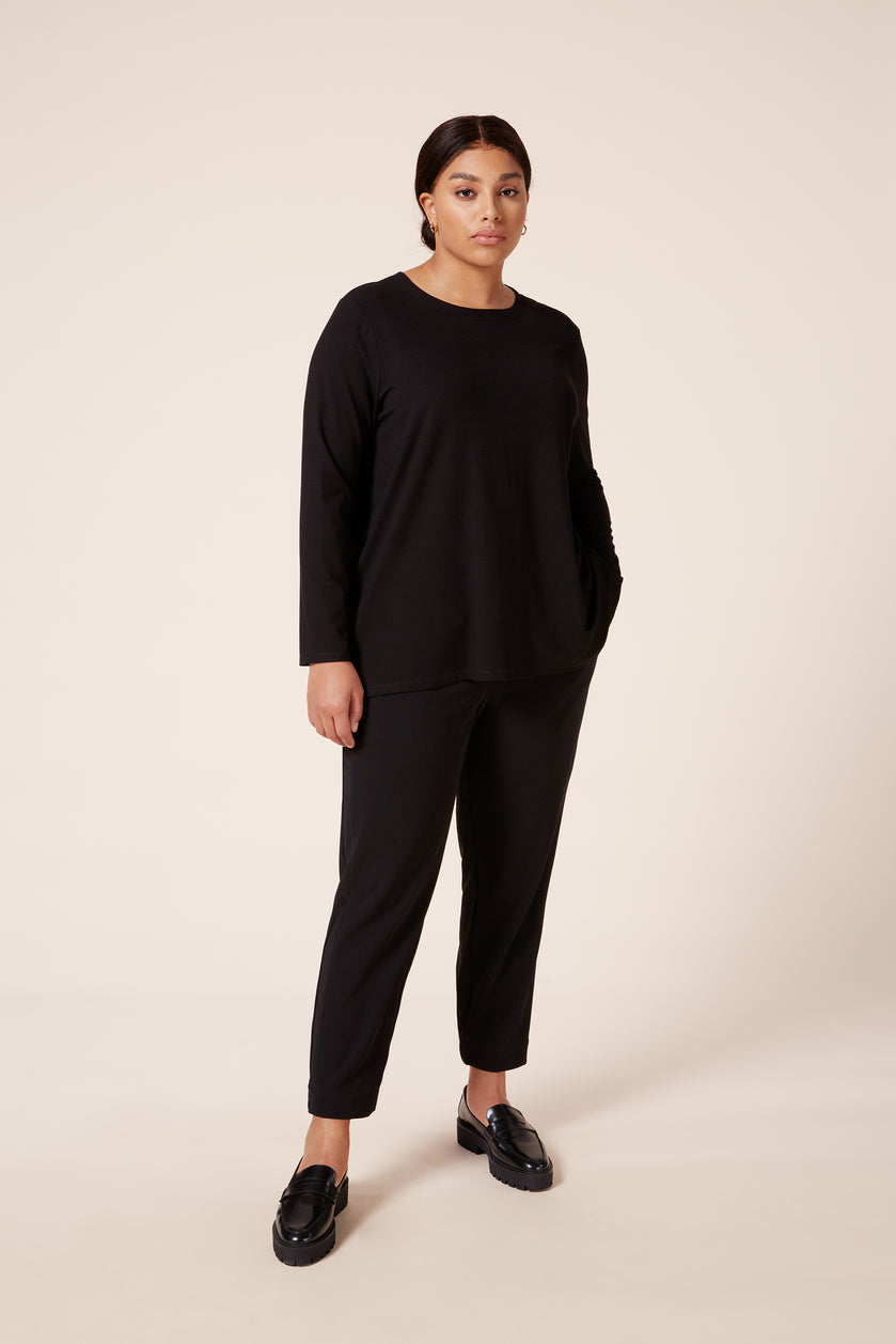 BLACK JERSEY Plus-size TUNIC THE HOUR