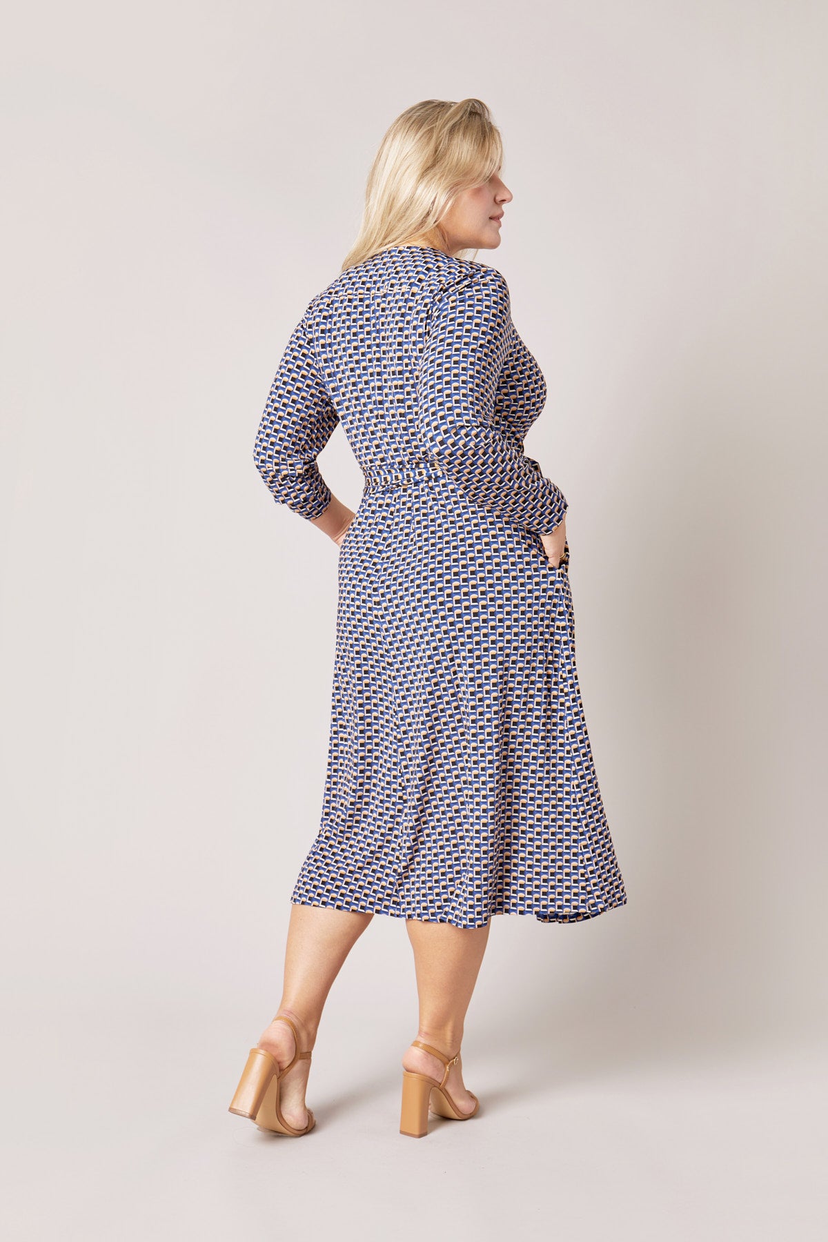 THEHOUR-Plus-size-Jersey-wrap-dress-blue-print