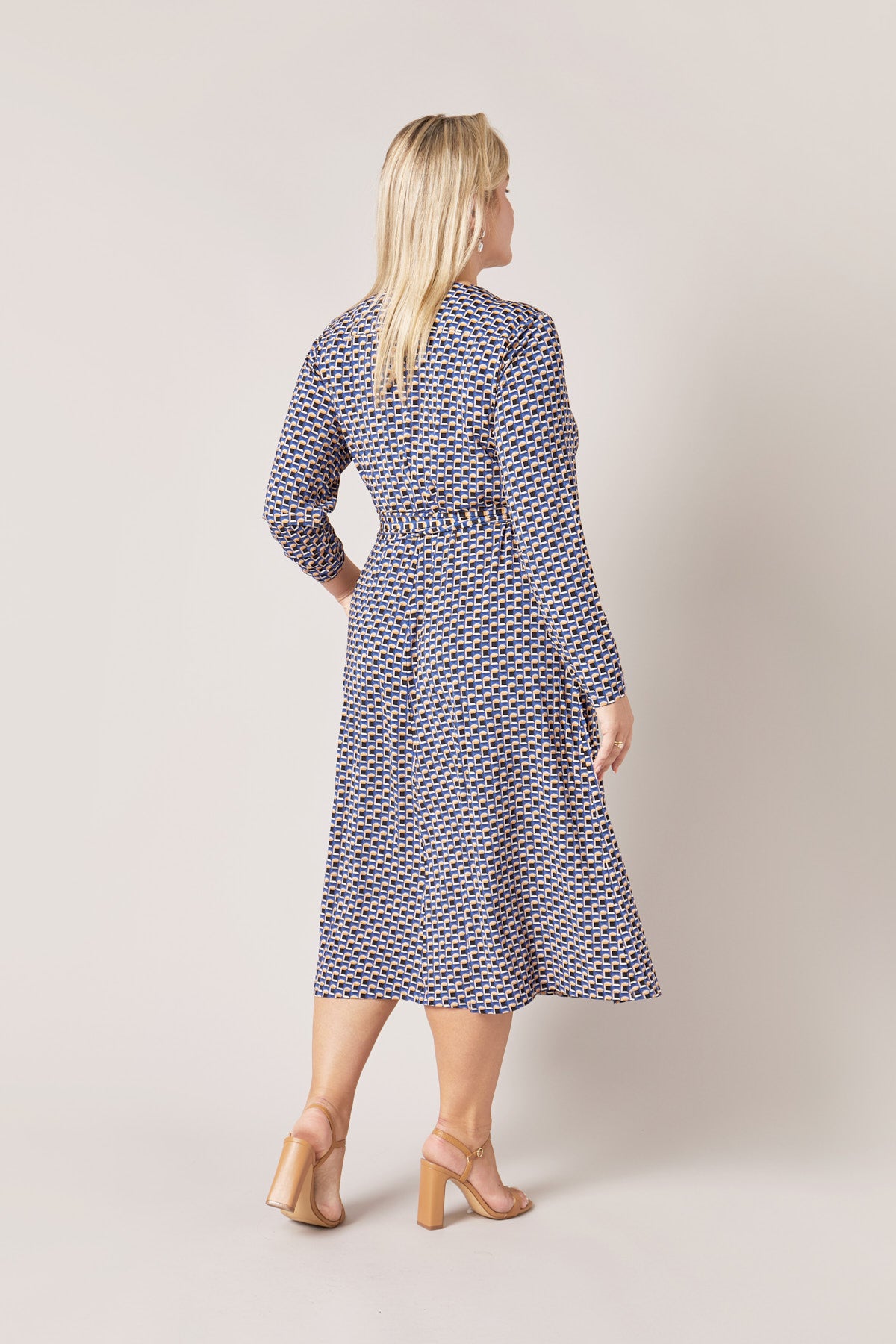 THEHOUR-Plus-size-Jersey-wrap-dress-blue-print
