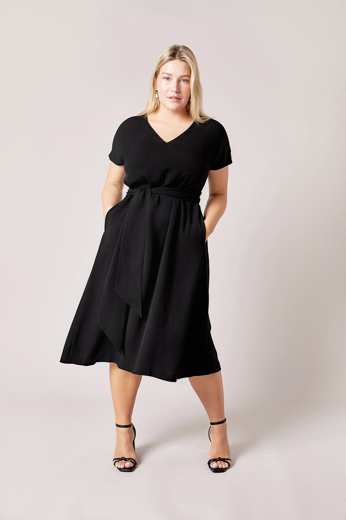 THE HOUR Tencel Black Plus Size Dress