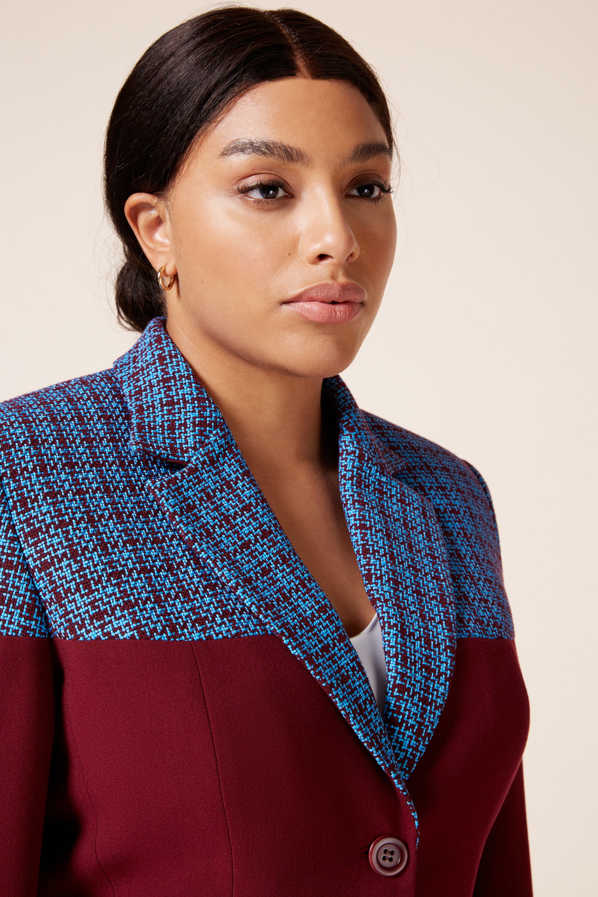 Two-tone-Burgundy-Plus-size-Blazer-THE-HOUR