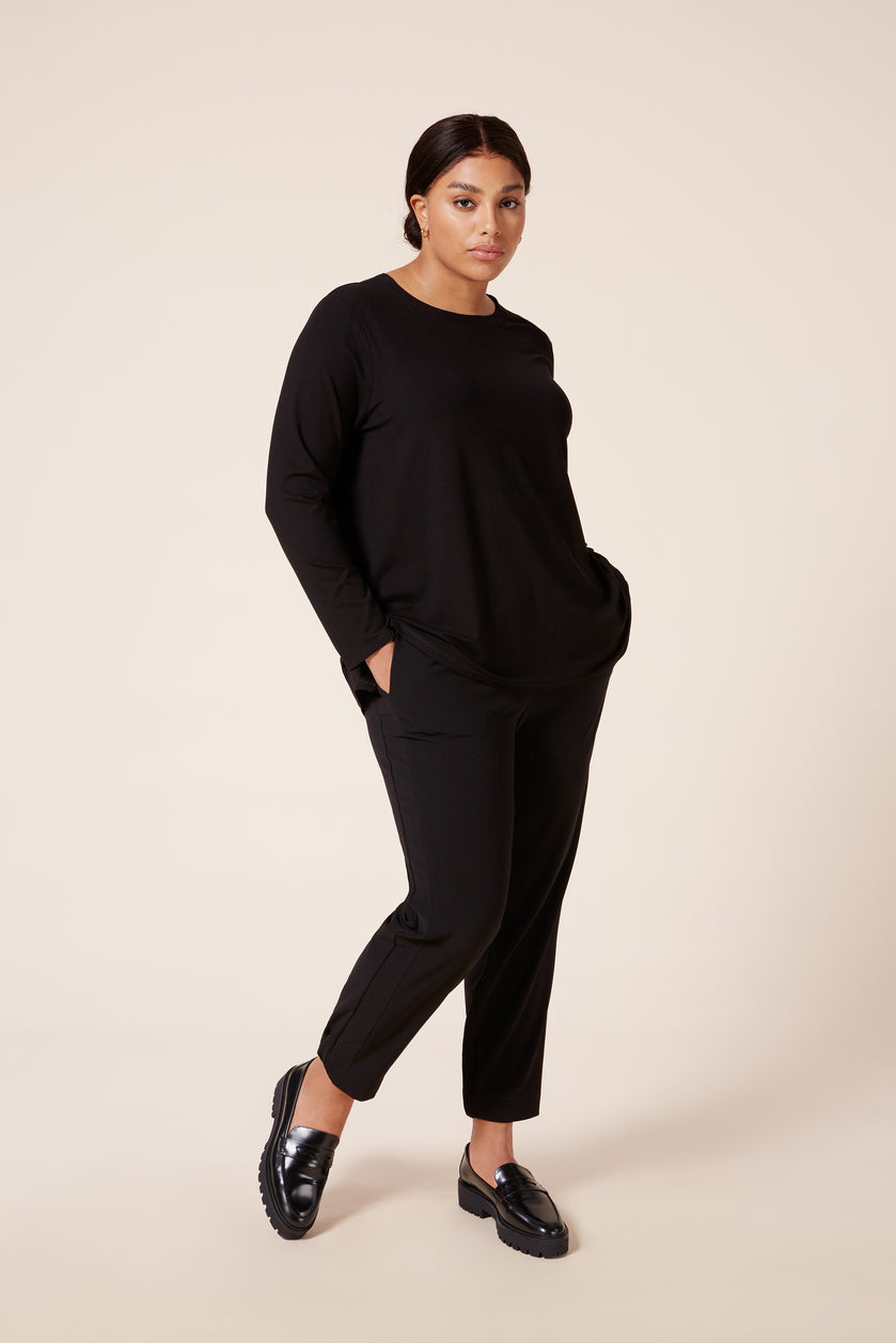 High-Waist Crease-Free Smart Plus Size Jogger with Pockets 
